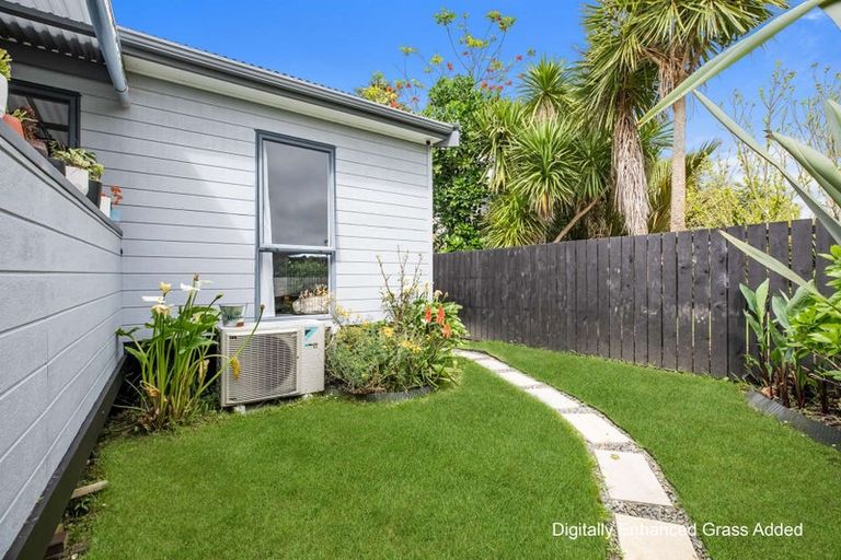 Photo of property in 3/35 Springs Road, Parakai, 0830
