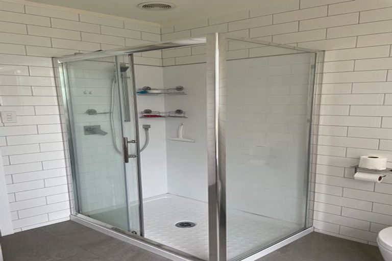 Photo of property in 62a Captain Scott Road, Glen Eden, Auckland, 0602