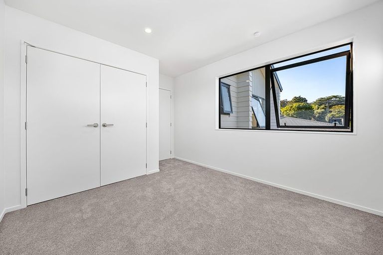 Photo of property in 33 Mountain Road, Mangere Bridge, Auckland, 2022