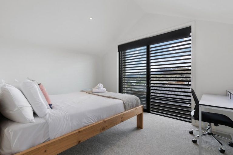 Photo of property in 6 Mckenzies Shute, Jacks Point, Queenstown, 9371