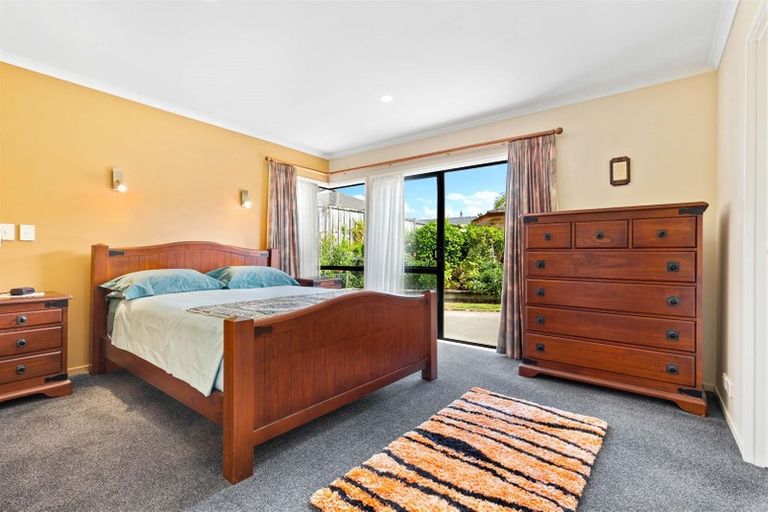 Photo of property in 58 Hillwell Drive, Henderson, Auckland, 0612
