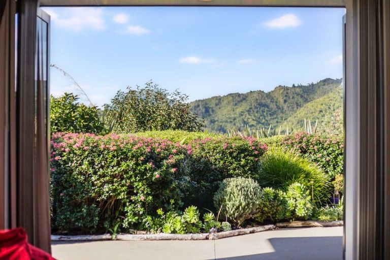 Photo of property in 9 Angus Way, Nikau Valley, Paraparaumu, 5032