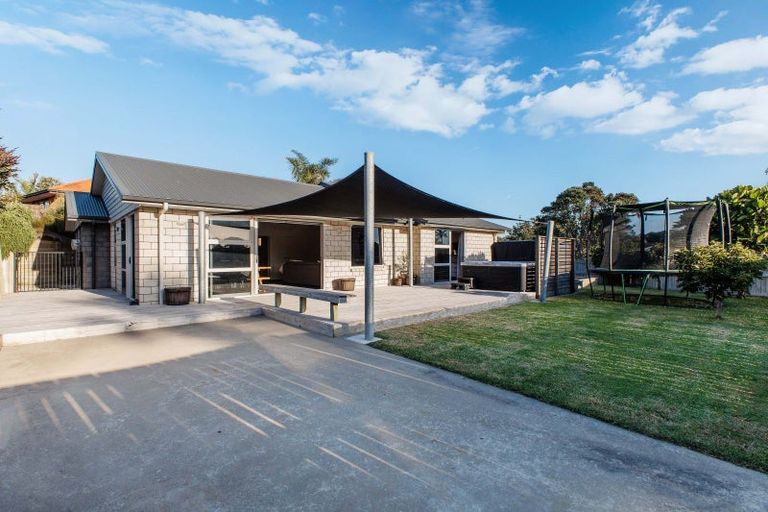 Photo of property in 20 Fishermans Drive, Coastlands, Whakatane, 3120