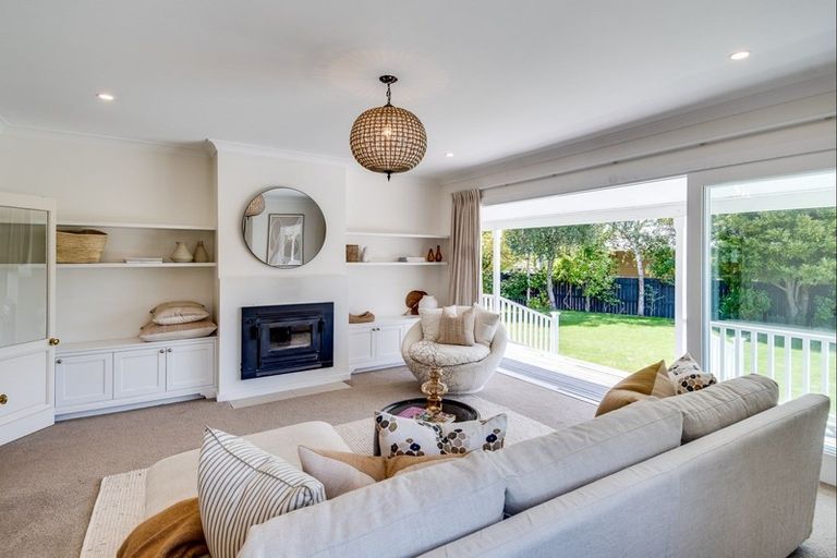 Photo of property in 9 Lindsay Street, Havelock North, 4130