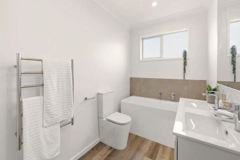 Photo of property in 3 Tasker Crescent, Pyes Pa, Tauranga, 3112