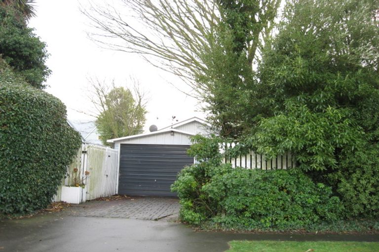 Photo of property in 151 Holly Road, St Albans, Christchurch, 8014
