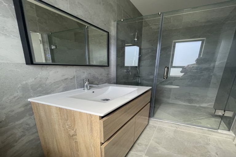 Photo of property in 1 Zion Road, Birkenhead, Auckland, 0626