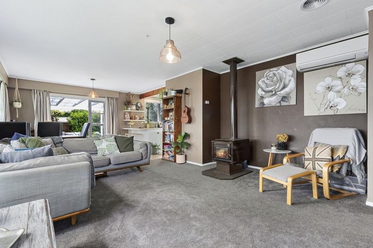 Photo of property in 2 Bremridge Place, Melville, Hamilton, 3206