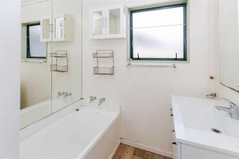 Photo of property in 9a Trigg Place, Bader, Hamilton, 3206