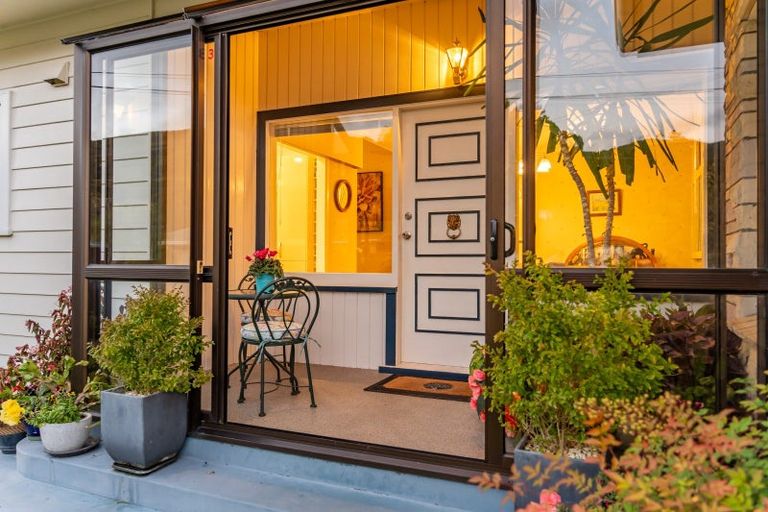 Photo of property in 3 Tawhai Street, Stokes Valley, Lower Hutt, 5019