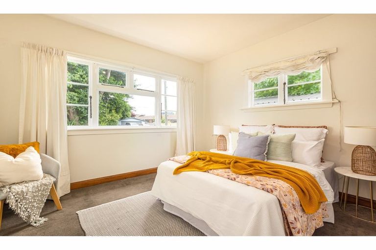 Photo of property in 8 Simeon Street, Spreydon, Christchurch, 8024