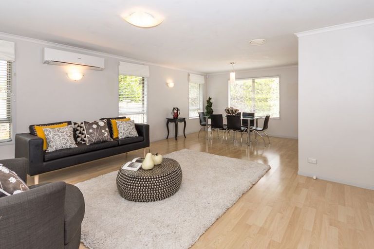 Photo of property in 40 Lough Bourne Drive, Pukekohe, 2120