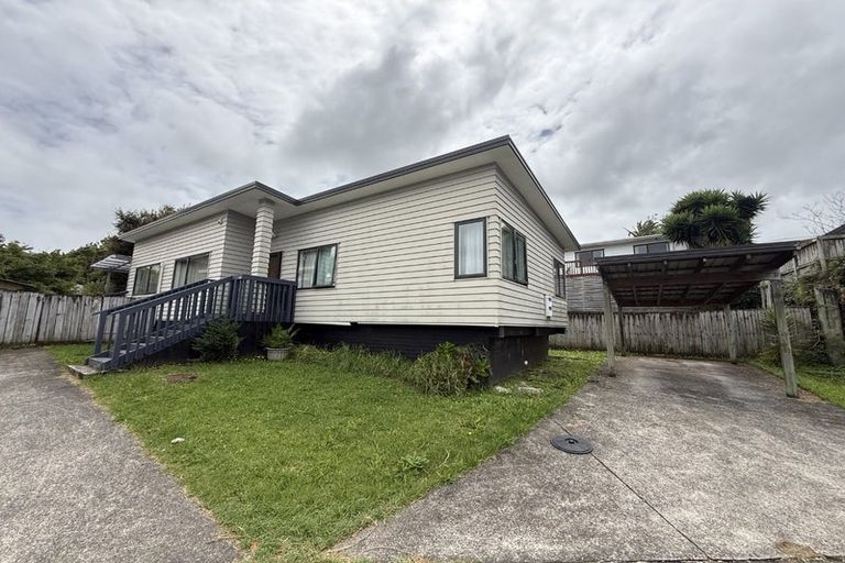 Photo of property in 27g Rehia Road, Massey, Auckland, 0614