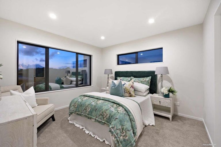 Photo of property in 152a Botany Road, Botany Downs, Auckland, 2010