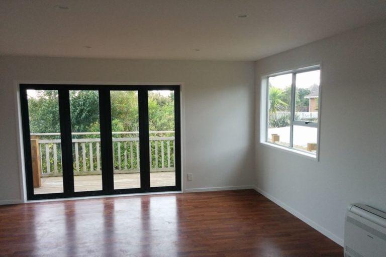 Photo of property in 2/25 Moire Road, Massey, Auckland, 0614