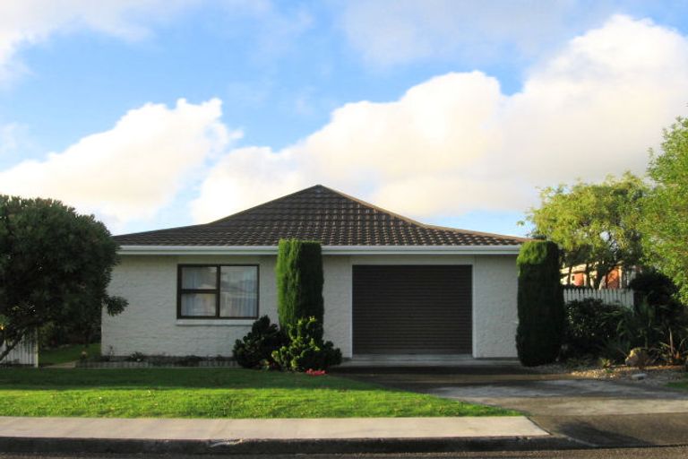 Photo of property in 25a Oriwa Street, Waikanae, 5036