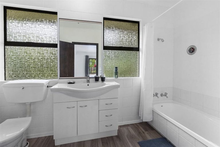 Photo of property in 4 Titoki Place, Levin, 5510