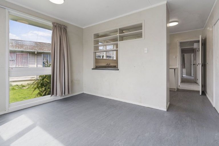 Photo of property in 10 Bland Place, Otara, Auckland, 2023