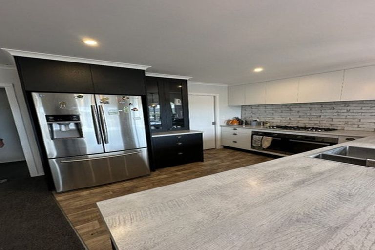 Photo of property in 2a Leadline Place, Whitby, Porirua, 5024
