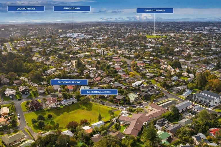 Photo of property in 1/14 Greenvalley Rise, Glenfield, Auckland, 0629
