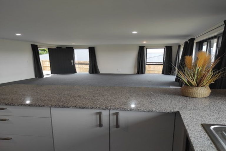 Photo of property in 19 Mcgowan Rise, Tuakau, 2121