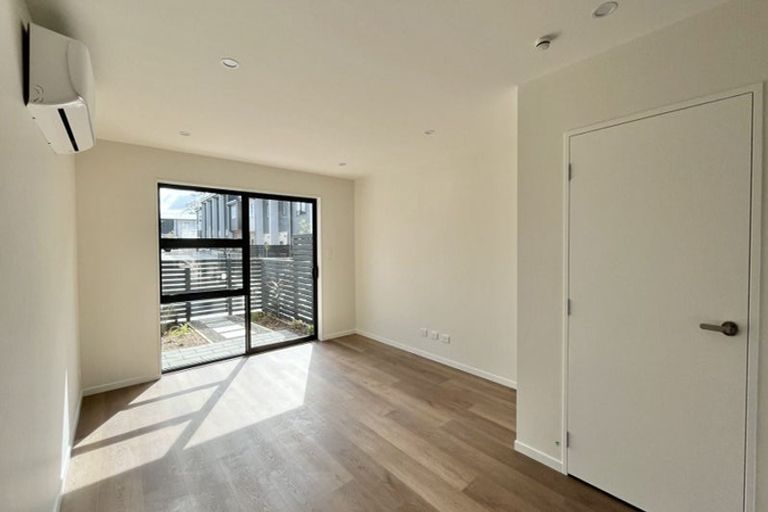 Photo of property in 5/60 Selo Street, Glen Eden, Auckland, 0602