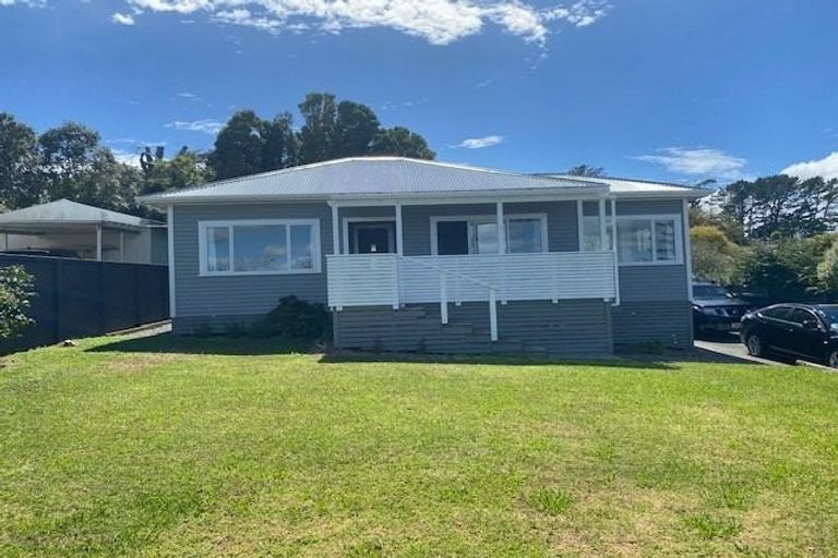 Photo of property in 14 John Road, Stanmore Bay, Whangaparaoa, 0932