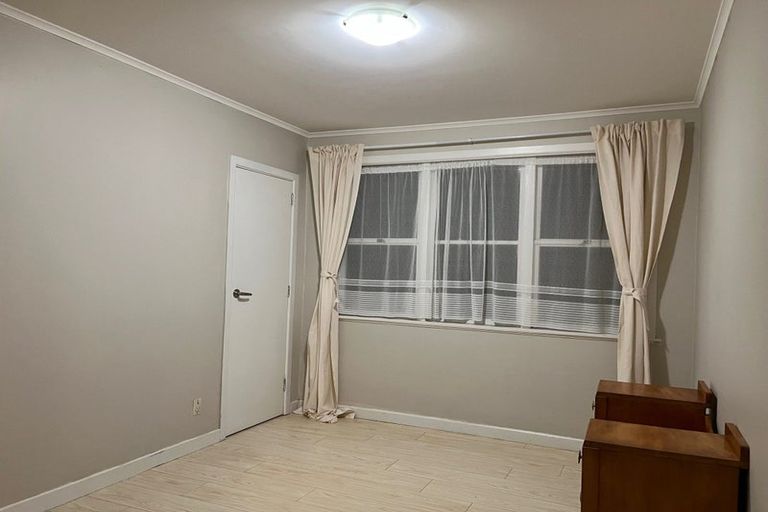 Photo of property in 17 Bradbury Road, Botany Downs, Auckland, 2010