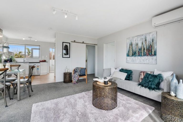 Photo of property in 1/941 Whangaparaoa Road, Manly, Whangaparaoa, 0930