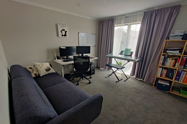 Photo of property in 40 Ringa Matau Road, Hobsonville, Auckland, 0616