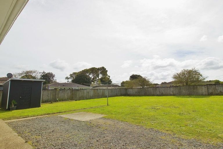 Photo of property in 57 Chingford Close, Mangere, Auckland, 2022