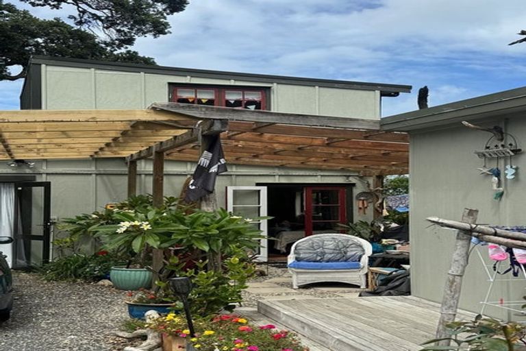 Photo of property in 2412 Whangarei Heads Road, Whangarei Heads, 0174
