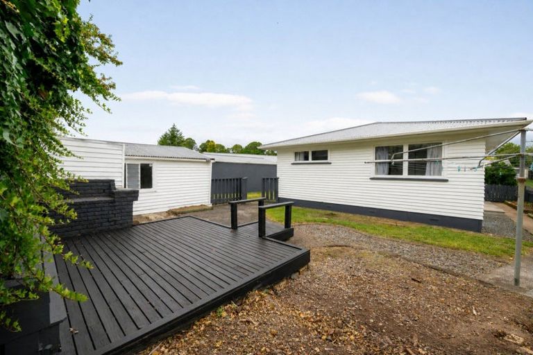 Photo of property in 16 Manapouri Place, Glenview, Hamilton, 3206