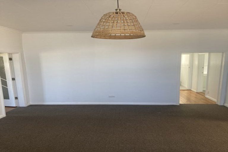 Photo of property in 195 Ngamotu Road, Spotswood, New Plymouth, 4310