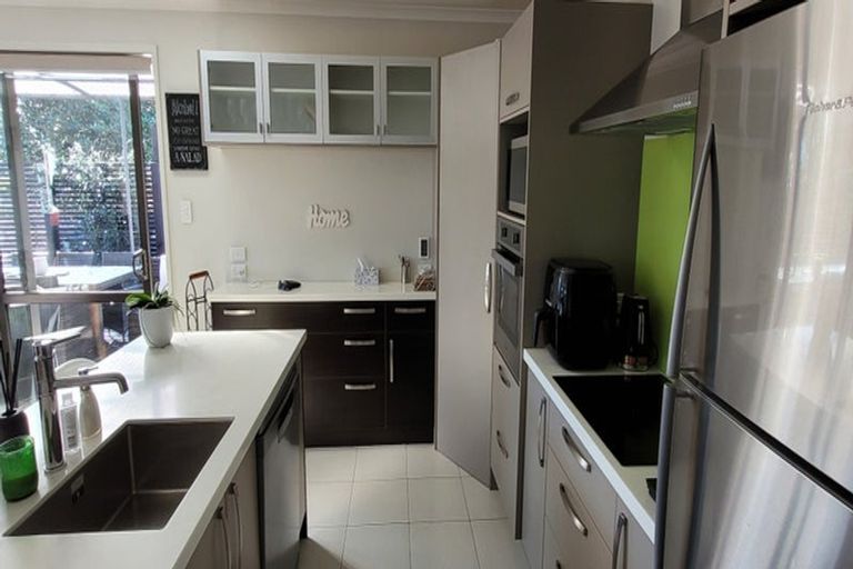 Photo of property in 49 Ainslee Street, Highlands Park, New Plymouth, 4312