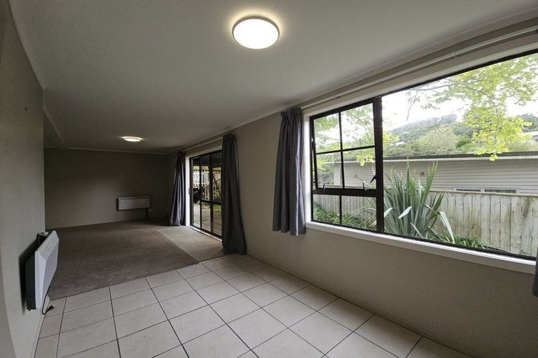 Photo of property in 50 Postgate Drive, Whitby, Porirua, 5024
