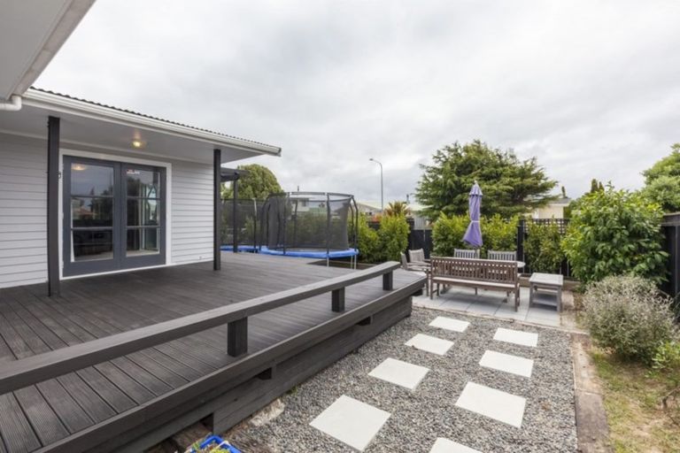 Photo of property in 22 Rangiatea Street, Paraparaumu Beach, Paraparaumu, 5032