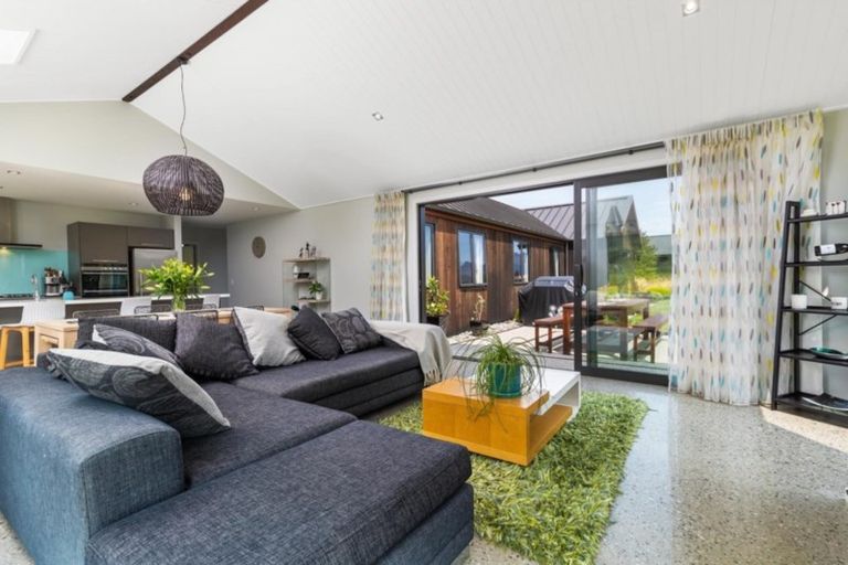 Photo of property in 42 Mckellar Drive, Jacks Point, Queenstown, 9371