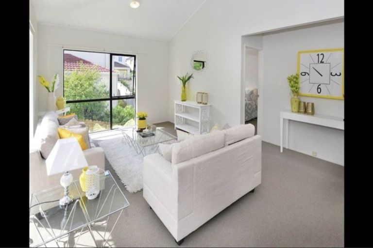 Photo of property in 1/20 Lavery Place, Sunnynook, Auckland, 0632
