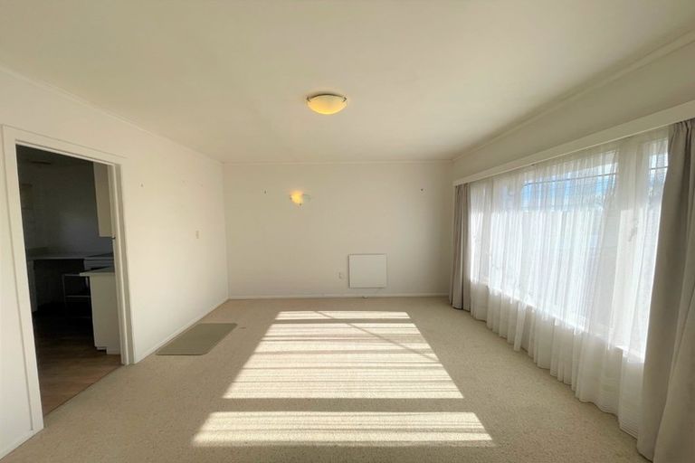 Photo of property in 4a/1 Corrella Road, Belmont, Auckland, 0622