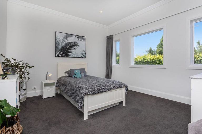 Photo of property in 43 Kent Terrace, Riverhead, 0820