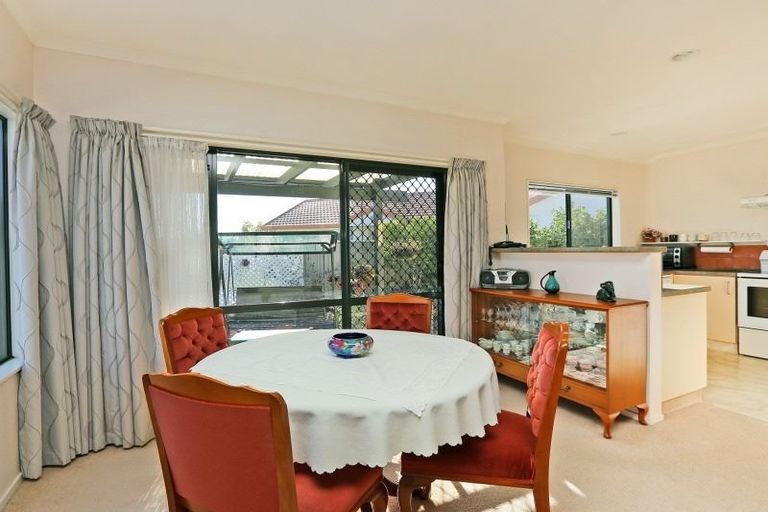 Photo of property in 11 Beaufort Place, Taradale, Napier, 4112