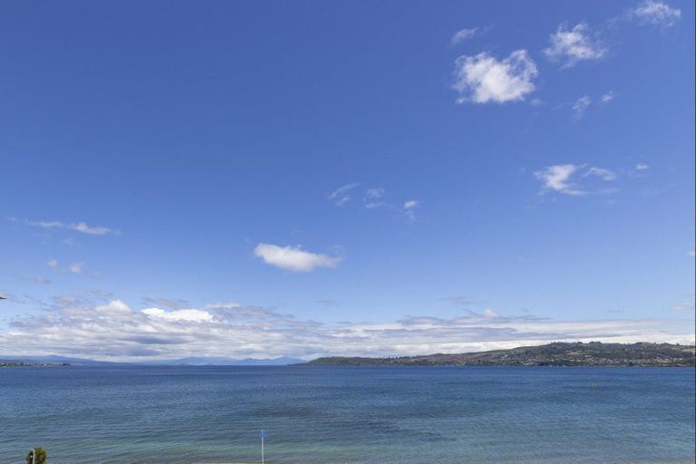 Photo of property in 88 Lake Terrace, Taupo, 3330