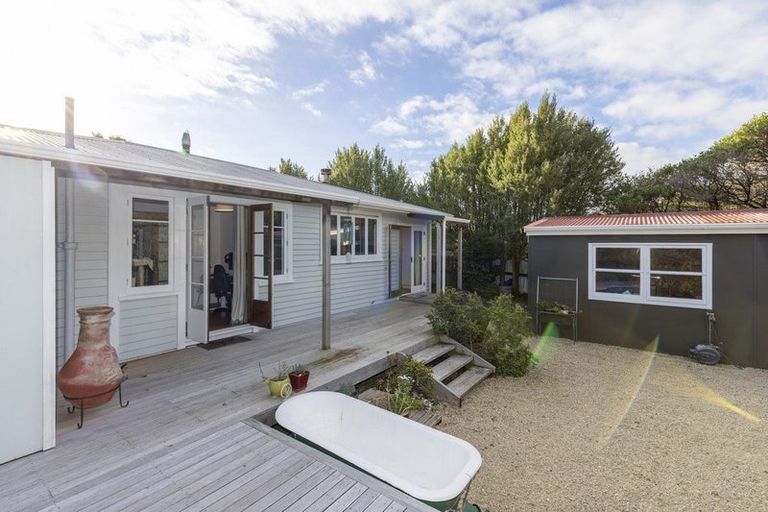 Photo of property in 144 Tilley Road, Paekakariki, 5034