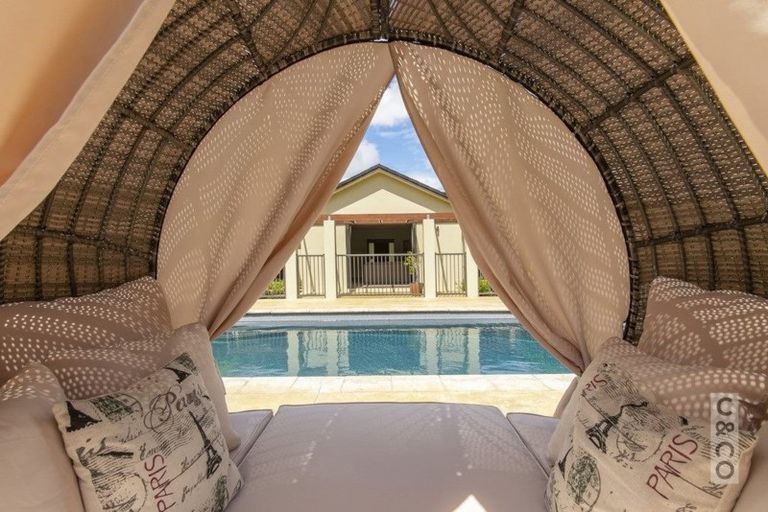 Photo of property in 1030 Peak Road, Helensville, 0875