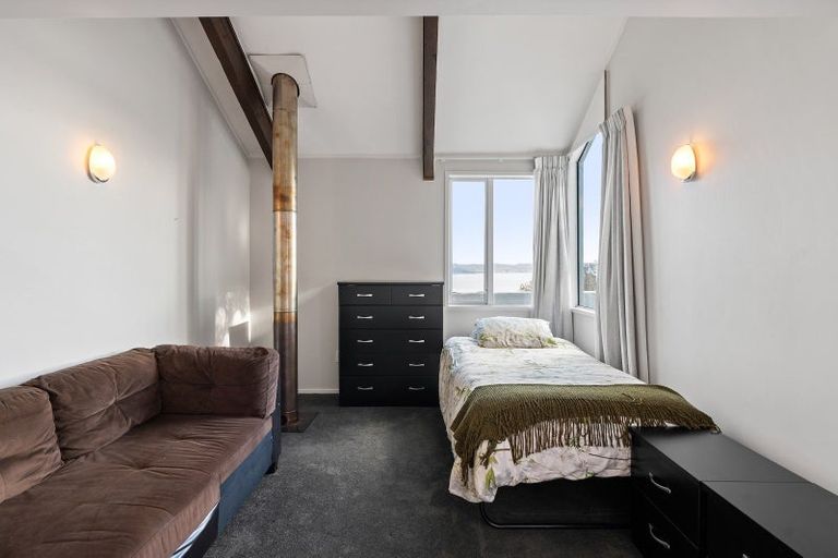 Photo of property in 5 Rangiuru Road, Mahina Bay, Lower Hutt, 5013