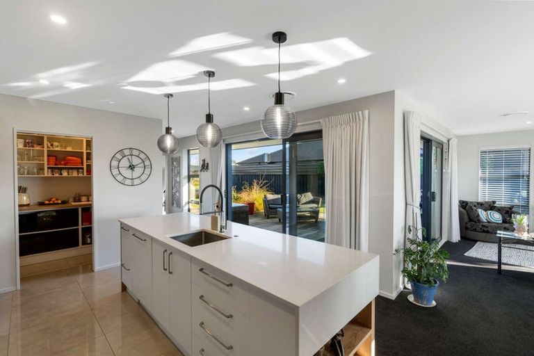 Photo of property in 21 Goldie Drive, Rangiora, 7400