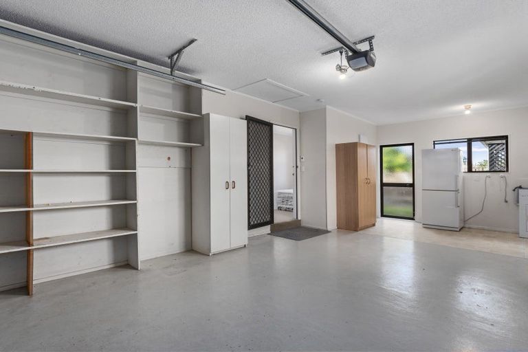Photo of property in 1 The Green, Mount Maunganui, 3116