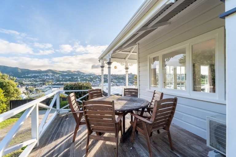 Photo of property in 8 Sheridan Terrace, Johnsonville, Wellington, 6037