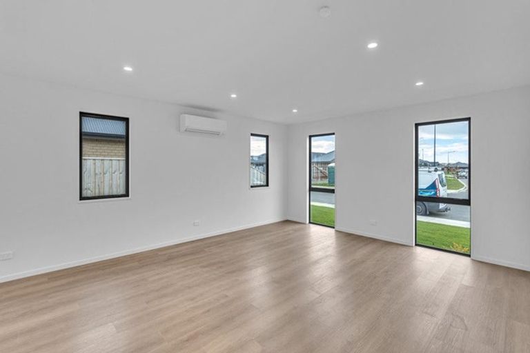 Photo of property in 5 Stackwood Avenue, Woodend, 7610